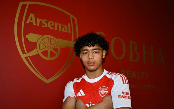 Arsenal have confirmed that Somali-British midfielder Maalik Hashi has signed his first professional contract with the club